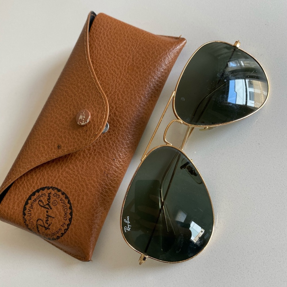 Ray Ban aviator sunglasses with case